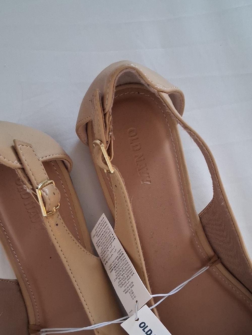 Old Navy Two-Tone Pointed Slingback Flats in Beige and Black - Picture 3 of 4